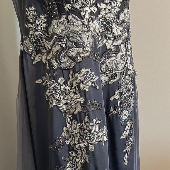 Mother of the Bride dress - Picture 3 of 4